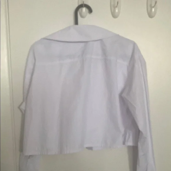 White Button-Up Cropped Jacket - Picture 3 of 3